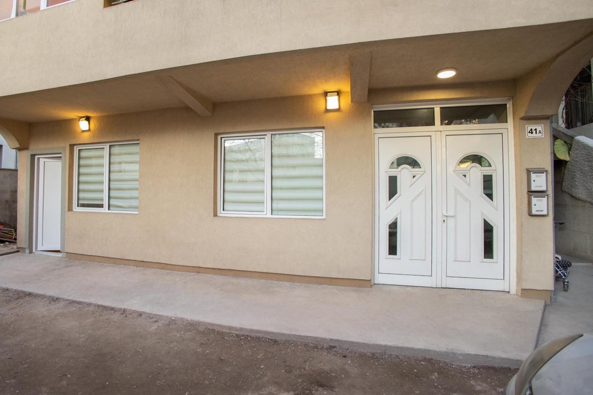 V & V Studio Apartments 2 Nis Exterior photo