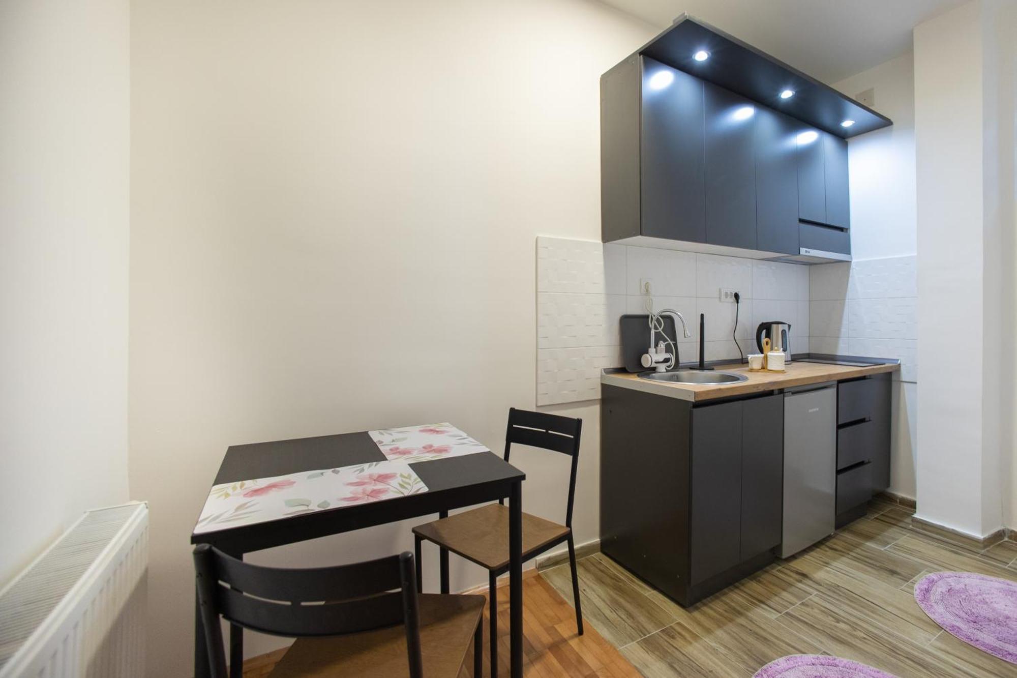 V & V Studio Apartments 2 Nis Exterior photo